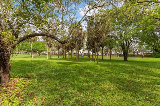 11018 SW 147th Pl, Miami, FL 33196