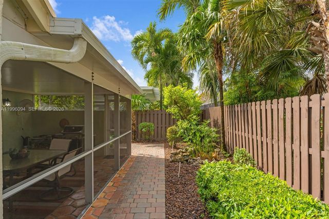 11018 SW 147th Pl, Miami, FL 33196