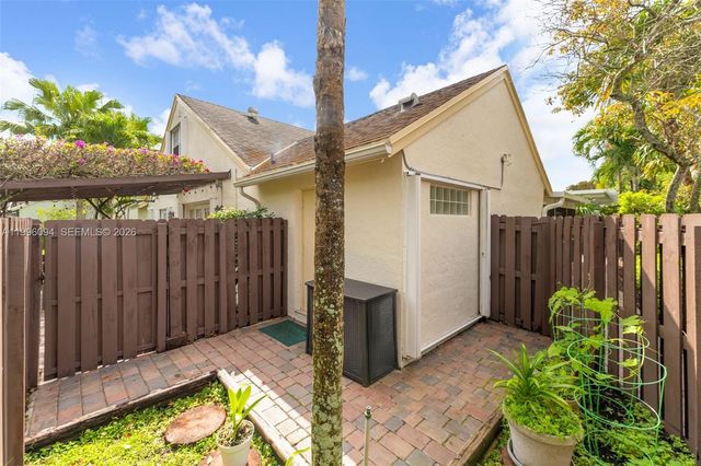 11018 SW 147th Pl, Miami, FL 33196