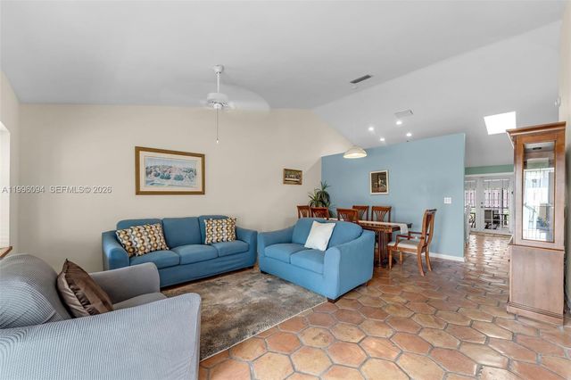 11018 SW 147th Pl, Miami, FL 33196