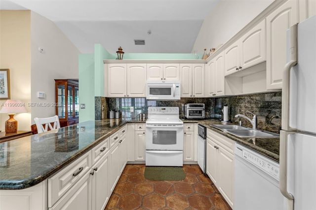 11018 SW 147th Pl, Miami, FL 33196