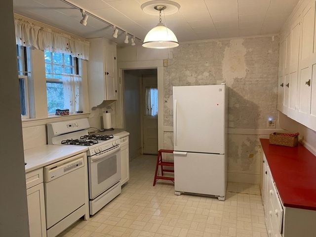 98 Lake St, Boston, MA 02135