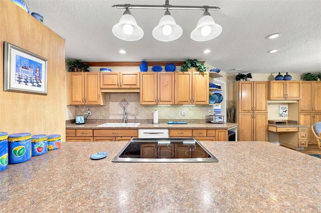 1002 EL RANCHO DRIVE, Sun City Center, FL 33573