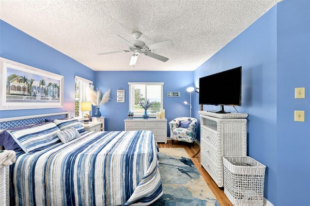 1002 EL RANCHO DRIVE, Sun City Center, FL 33573