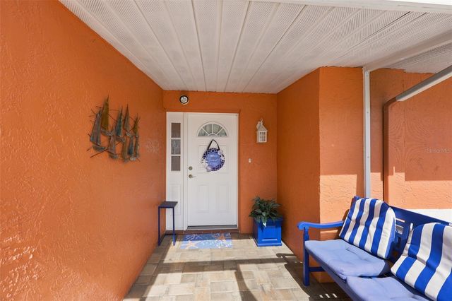 1002 EL RANCHO DRIVE, Sun City Center, FL 33573