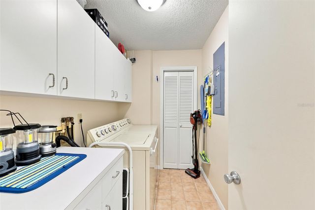 1002 EL RANCHO DRIVE, Sun City Center, FL 33573