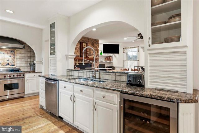 827 PHILADELPHIA AVENUE, Chambersburg, PA 17201