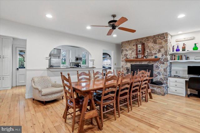 827 PHILADELPHIA AVENUE, Chambersburg, PA 17201