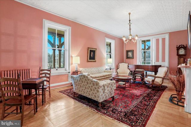 827 PHILADELPHIA AVENUE, Chambersburg, PA 17201