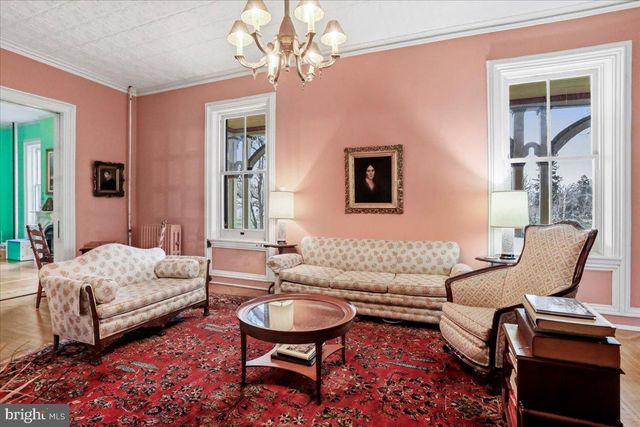 827 PHILADELPHIA AVENUE, Chambersburg, PA 17201