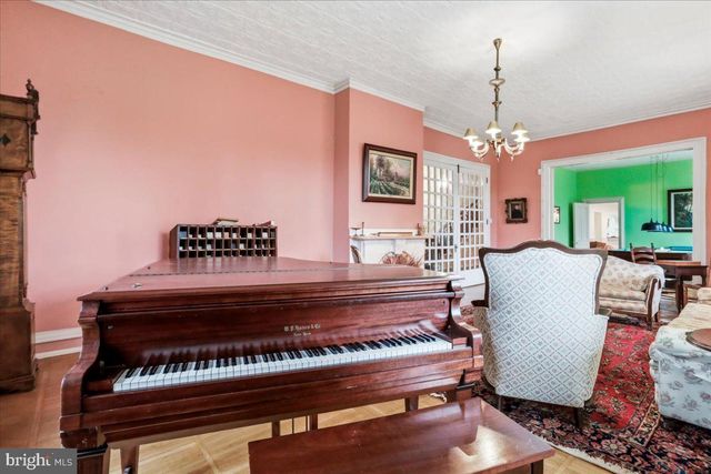 827 PHILADELPHIA AVENUE, Chambersburg, PA 17201