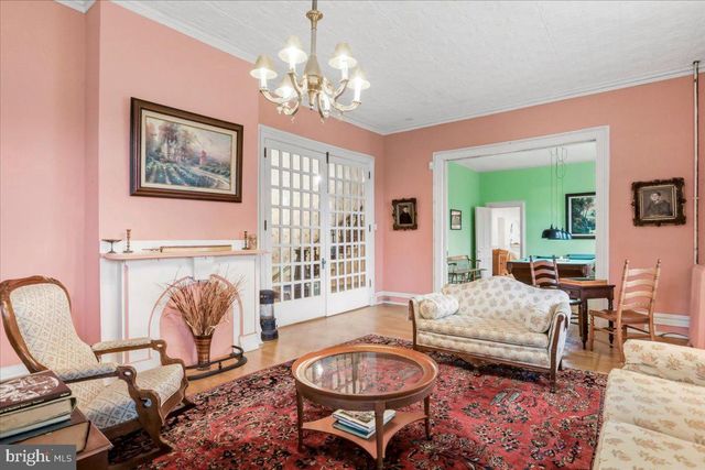 827 PHILADELPHIA AVENUE, Chambersburg, PA 17201