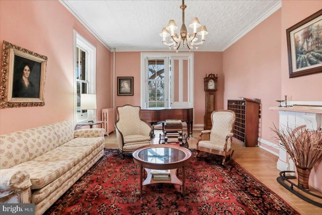 827 PHILADELPHIA AVENUE, Chambersburg, PA 17201