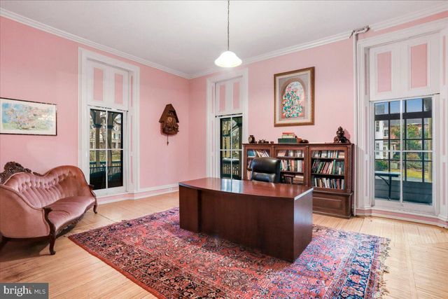 827 PHILADELPHIA AVENUE, Chambersburg, PA 17201