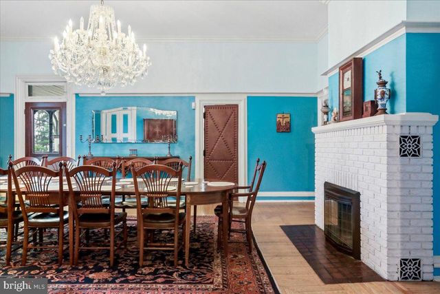 827 PHILADELPHIA AVENUE, Chambersburg, PA 17201