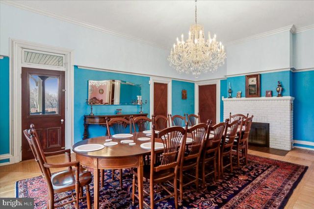 827 PHILADELPHIA AVENUE, Chambersburg, PA 17201