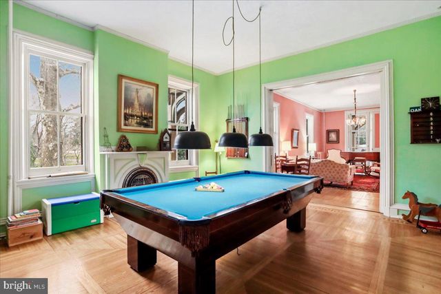 827 PHILADELPHIA AVENUE, Chambersburg, PA 17201