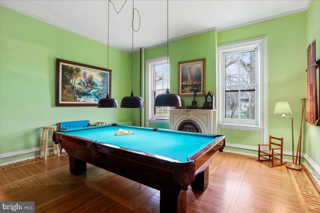 827 PHILADELPHIA AVENUE, Chambersburg, PA 17201