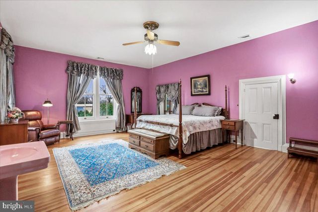 827 PHILADELPHIA AVENUE, Chambersburg, PA 17201