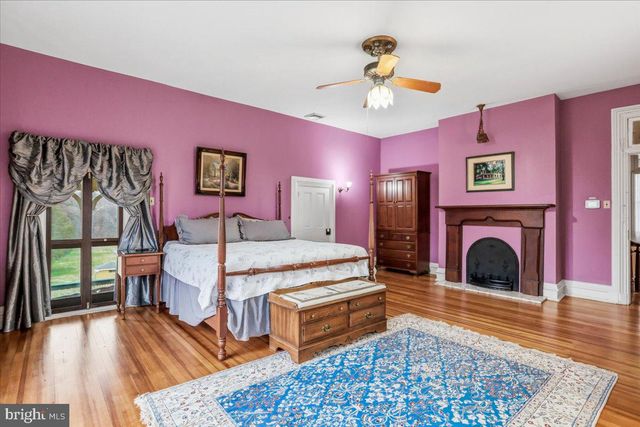 827 PHILADELPHIA AVENUE, Chambersburg, PA 17201