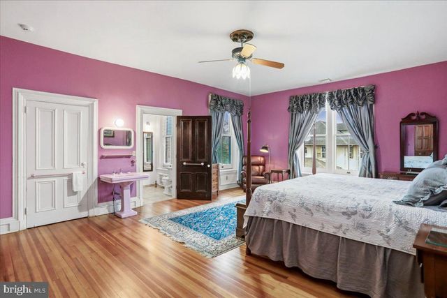 827 PHILADELPHIA AVENUE, Chambersburg, PA 17201