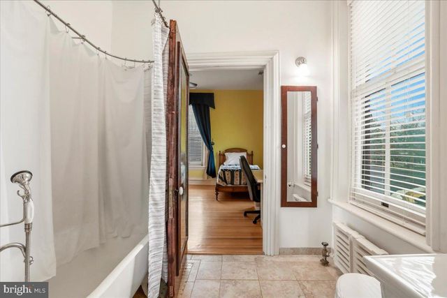 827 PHILADELPHIA AVENUE, Chambersburg, PA 17201