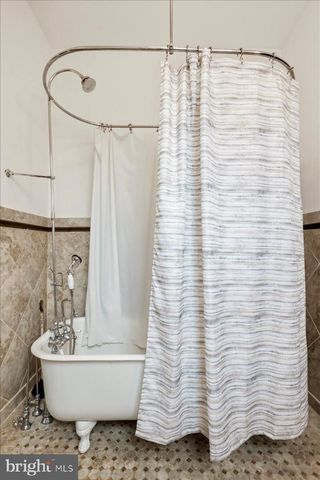 827 PHILADELPHIA AVENUE, Chambersburg, PA 17201