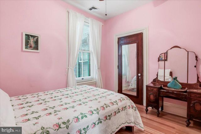 827 PHILADELPHIA AVENUE, Chambersburg, PA 17201