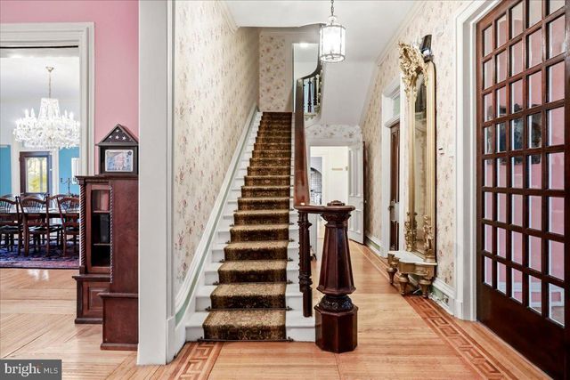 827 PHILADELPHIA AVENUE, Chambersburg, PA 17201