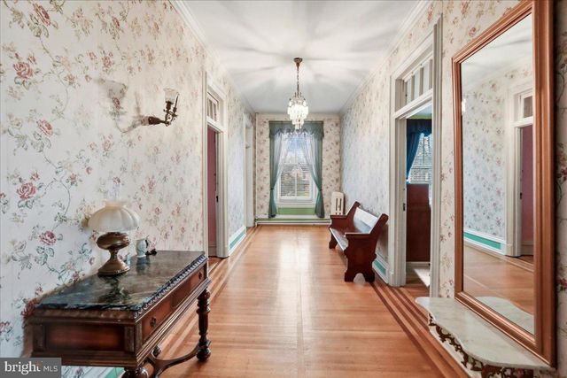 827 PHILADELPHIA AVENUE, Chambersburg, PA 17201