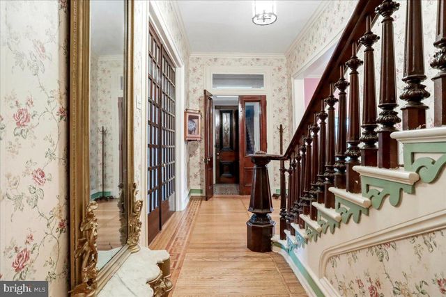 827 PHILADELPHIA AVENUE, Chambersburg, PA 17201