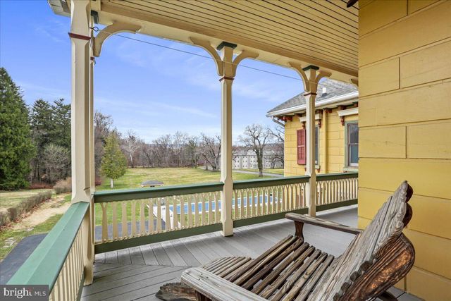 827 PHILADELPHIA AVENUE, Chambersburg, PA 17201