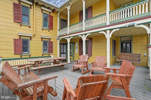 827 PHILADELPHIA AVENUE, Chambersburg, PA 17201