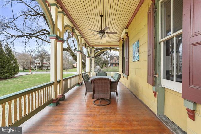 827 PHILADELPHIA AVENUE, Chambersburg, PA 17201