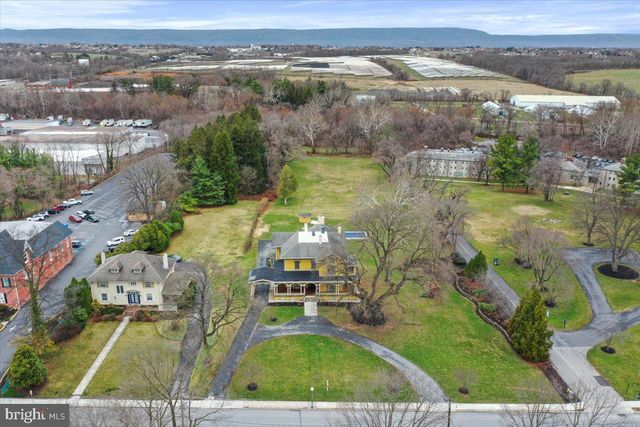 827 PHILADELPHIA AVENUE, Chambersburg, PA 17201