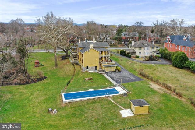 827 PHILADELPHIA AVENUE, Chambersburg, PA 17201