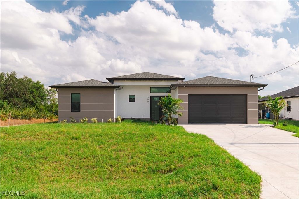3001 25th ST W, Lehigh Acres, FL 33971