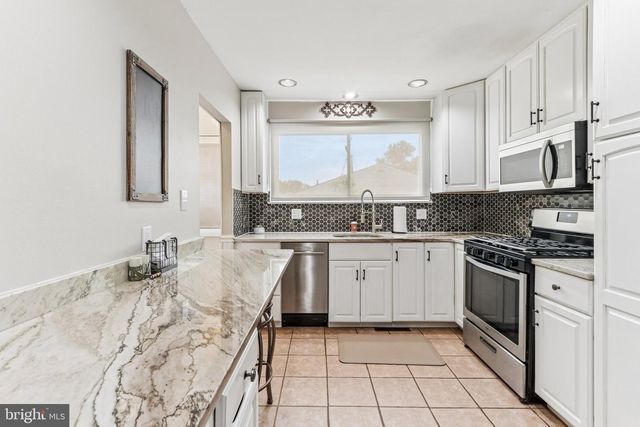 115 BREWSTER DR, Newark, DE 19711