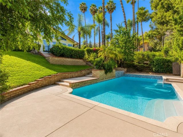 834 Cloverview, Glendora, CA 91741