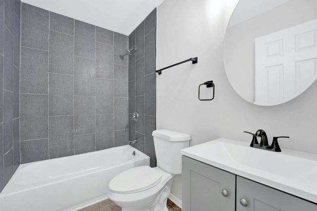 141 W 63rd Street G208, Westmont, IL 60559