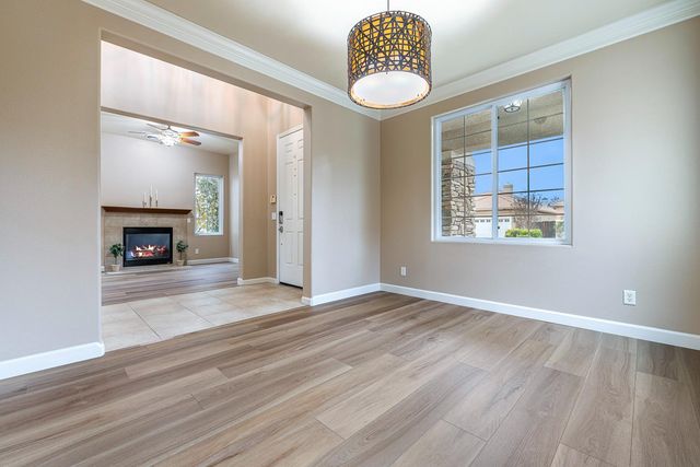 4674 N Arrow Ridge Way, Clovis, CA 93619