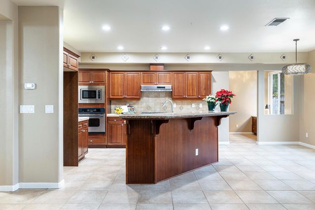 4674 N Arrow Ridge Way, Clovis, CA 93619