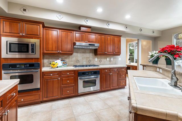 4674 N Arrow Ridge Way, Clovis, CA 93619