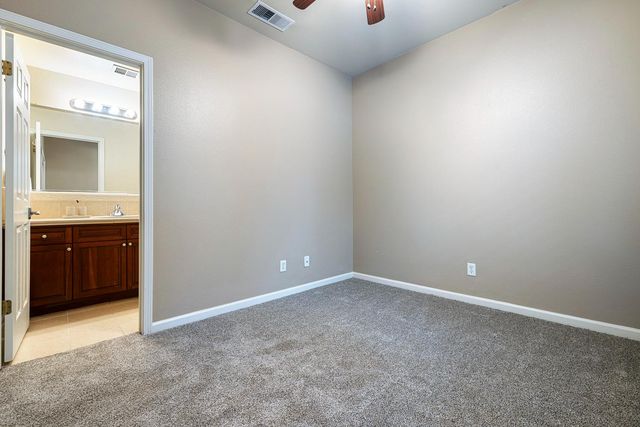 4674 N Arrow Ridge Way, Clovis, CA 93619