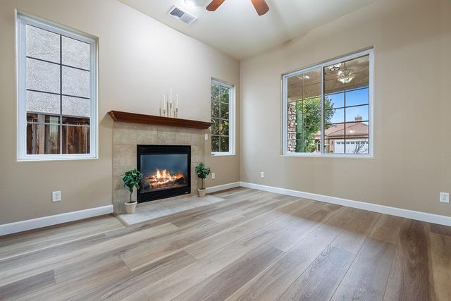 4674 N Arrow Ridge Way, Clovis, CA 93619