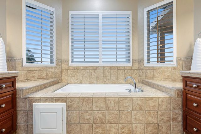 4674 N Arrow Ridge Way, Clovis, CA 93619