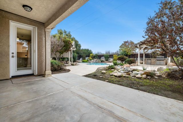 4674 N Arrow Ridge Way, Clovis, CA 93619