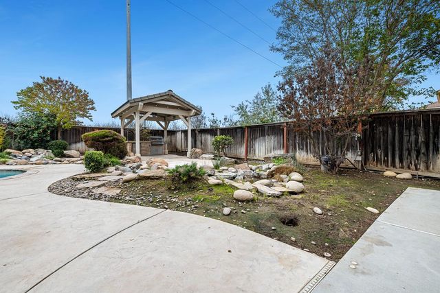 4674 N Arrow Ridge Way, Clovis, CA 93619