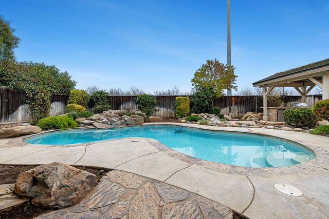 4674 N Arrow Ridge Way, Clovis, CA 93619