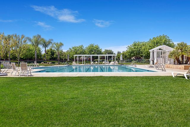 4674 N Arrow Ridge Way, Clovis, CA 93619